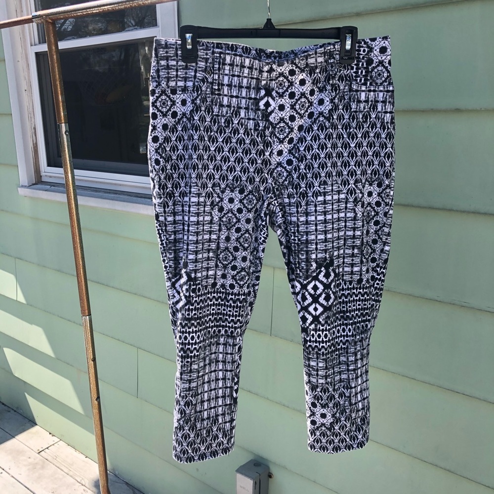 Black and White patterned pants